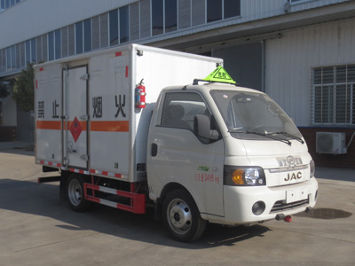 江特牌JDF5030XRQHFC6型易燃?xì)怏w廂式運(yùn)輸車