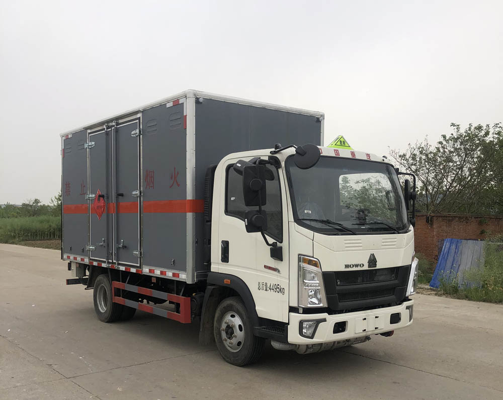 大力牌DLQ5042XRQZZ6型易燃氣體廂式運輸車